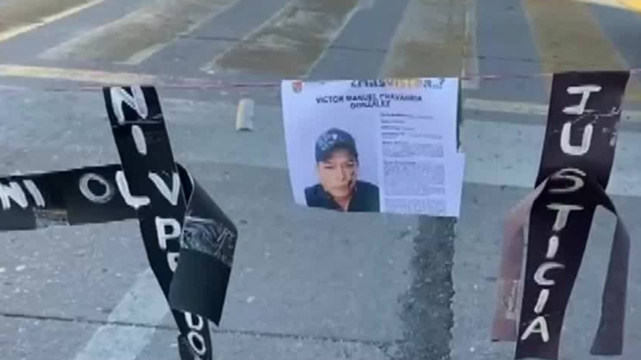 Colectivo 'Madres en Resistencia' bloquean avenida en Tuxtla Gutiérrez exigiendo justicia