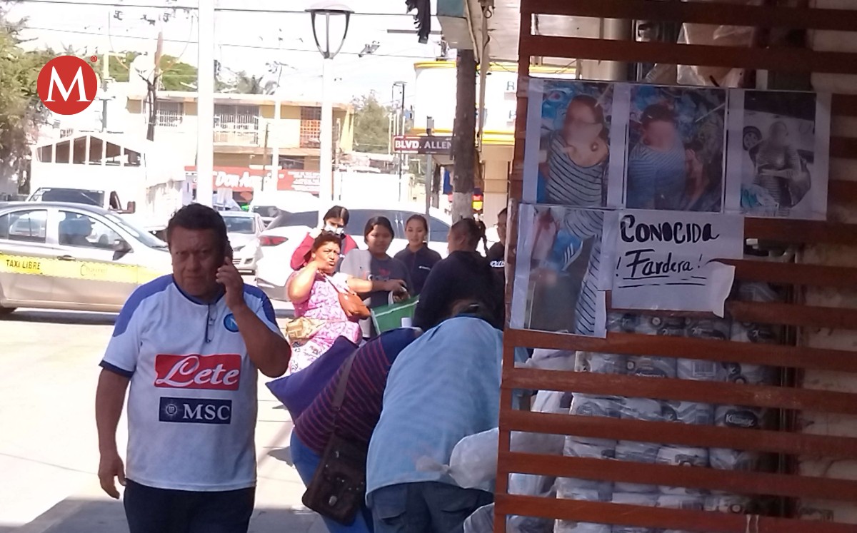 Comerciantes exhiben fotografías de farderos en negocios de Altamira