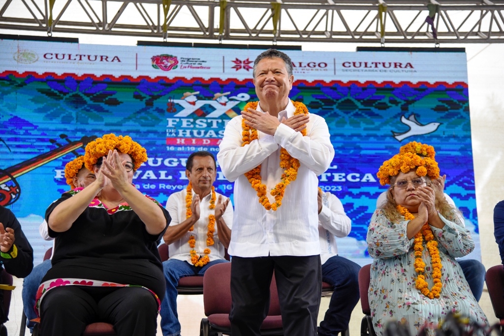 Julio Menchaca encabezó la inauguración del XXVI Festival de la Huasteca. (Cortesía)