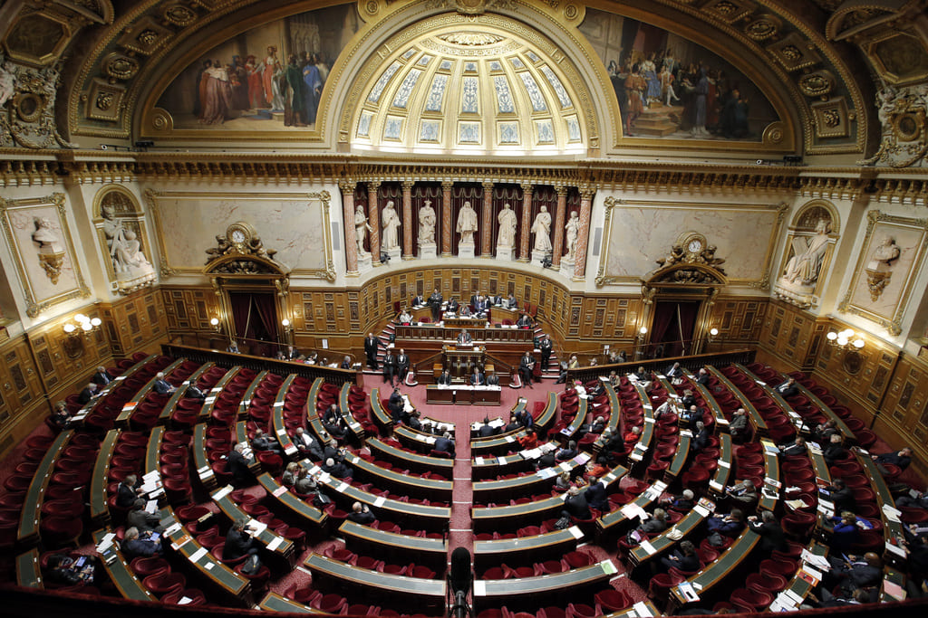 La fiscalía de París dice que el senador Joel Guerriau ha sido acusado el 17 de noviembre de 2023 de drogar a otra legisladora  | Agencia AP