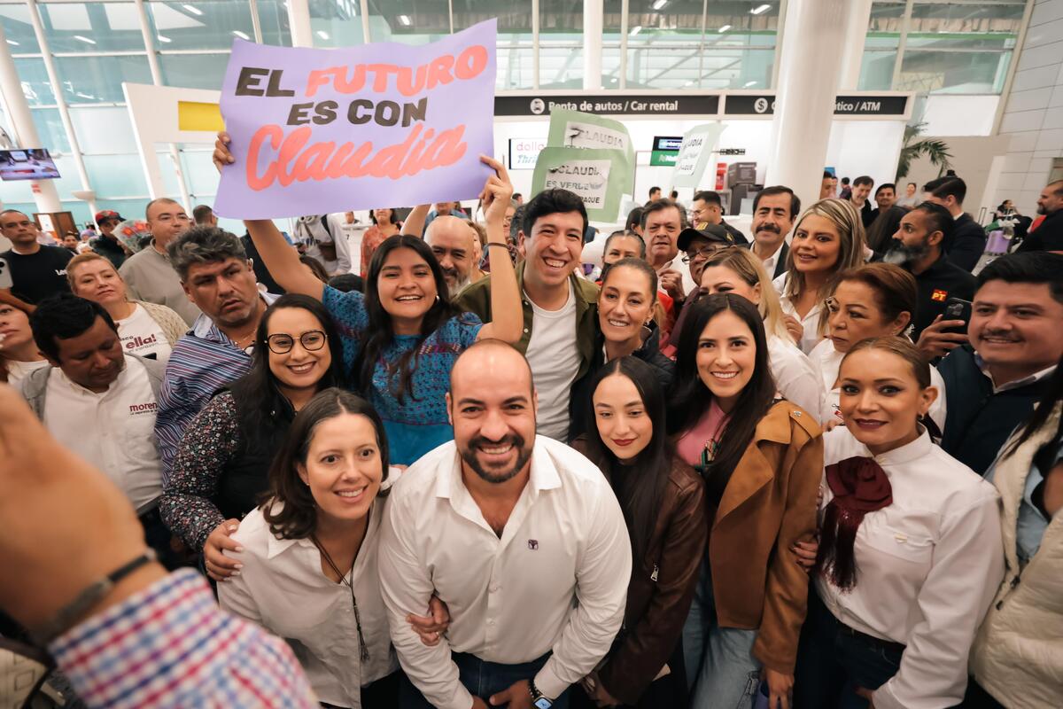 Pedro Kumamoto recibe a Claudia Sheinbaum en el aeropuerto de Guadalajara (Especial)