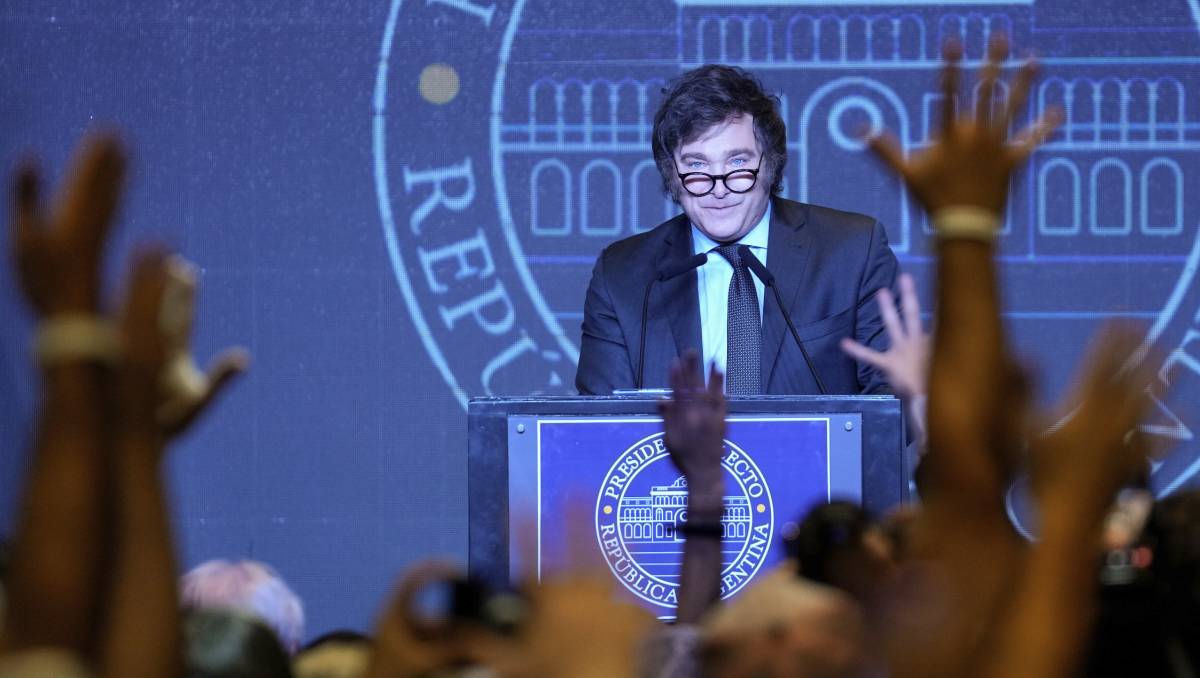 Javier Milei privatizará "todo lo que pueda estar en manos de privados" | AP