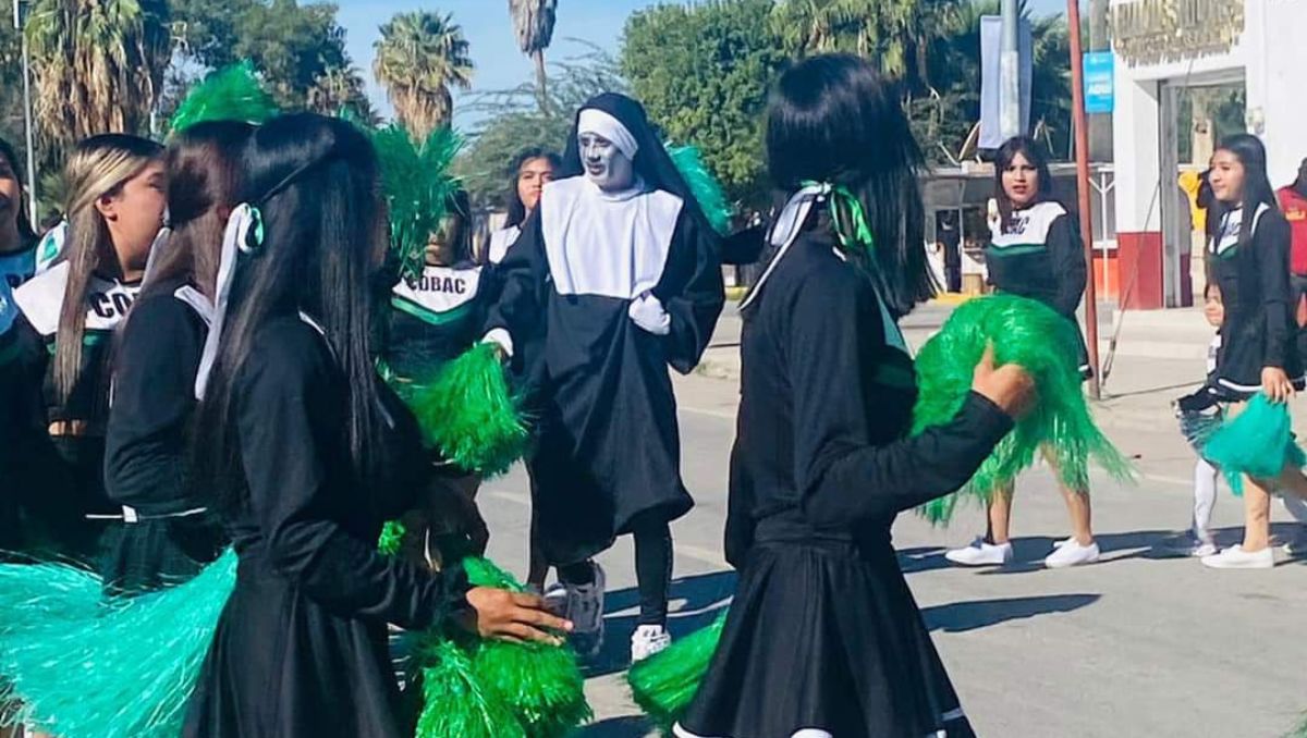 La monja en desfile. | Especial