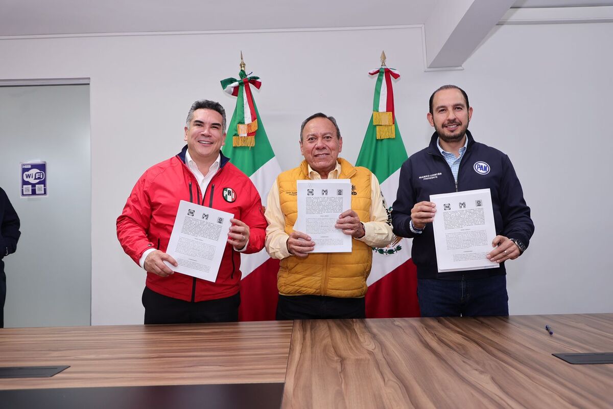 Marko Cortés, Alejandro Moreno y Jesús Zambrano. | Foto: Especial