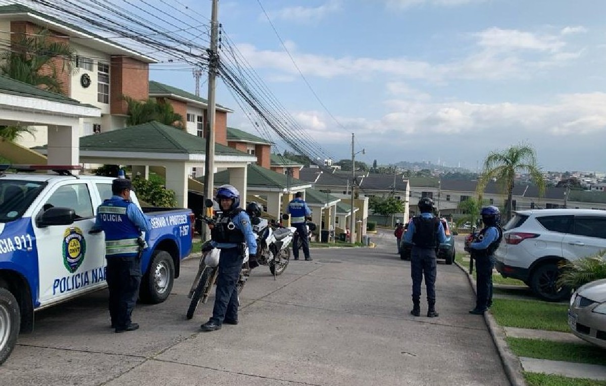 Operativo de la Policía Nacional de Honduras (X/@villanuevasemma)