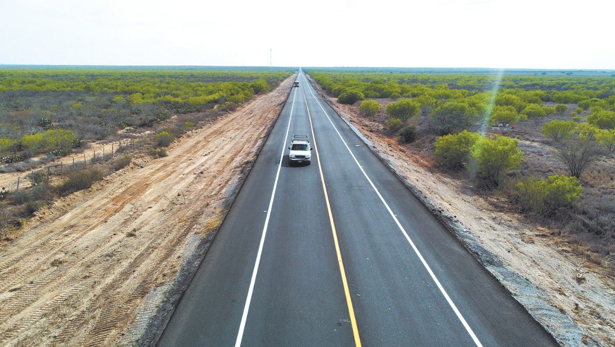 La administración estatal ha asegurado que la carretera La Gloria-Colombia estará lista para diciembre. Jorge López