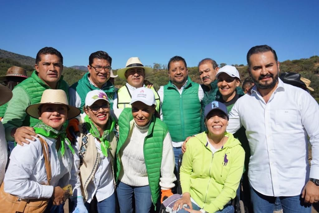 Los diputados del Grupo Plural Independiente acudieron a Tepeji del Río. (Cortesía)