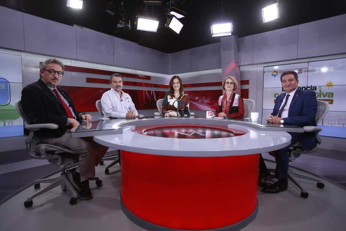 Panelistas del foro "Ciencia colaborativa".
