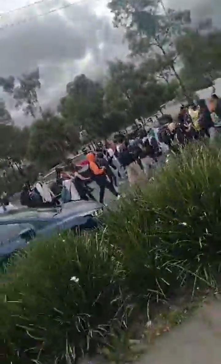 Reportan presencia de grupos porrilles en CCH Vallejo.