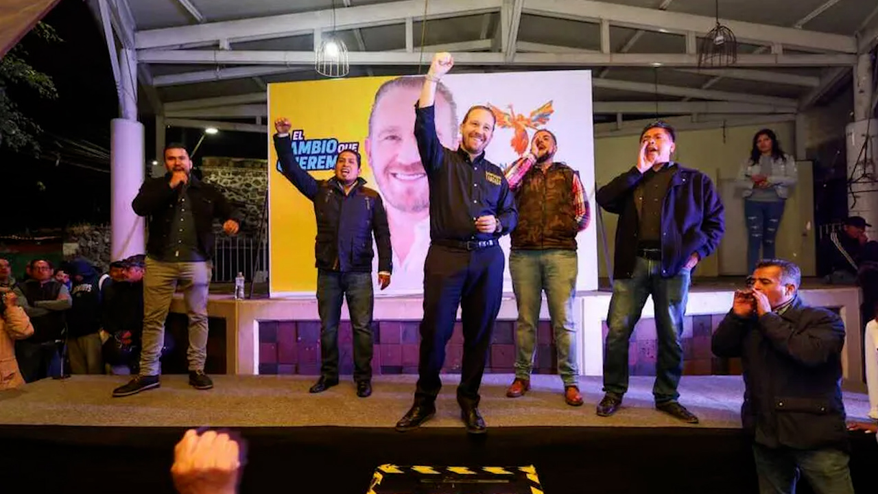 Santiago Taboada promete salario rosa para las capitalinas frente a 2024