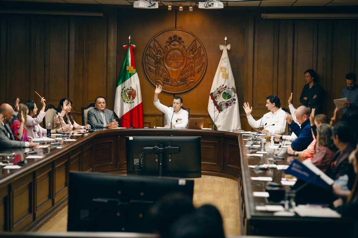 Luis Donaldo Colosio informó de la instalación del Comité. Foto: Especial