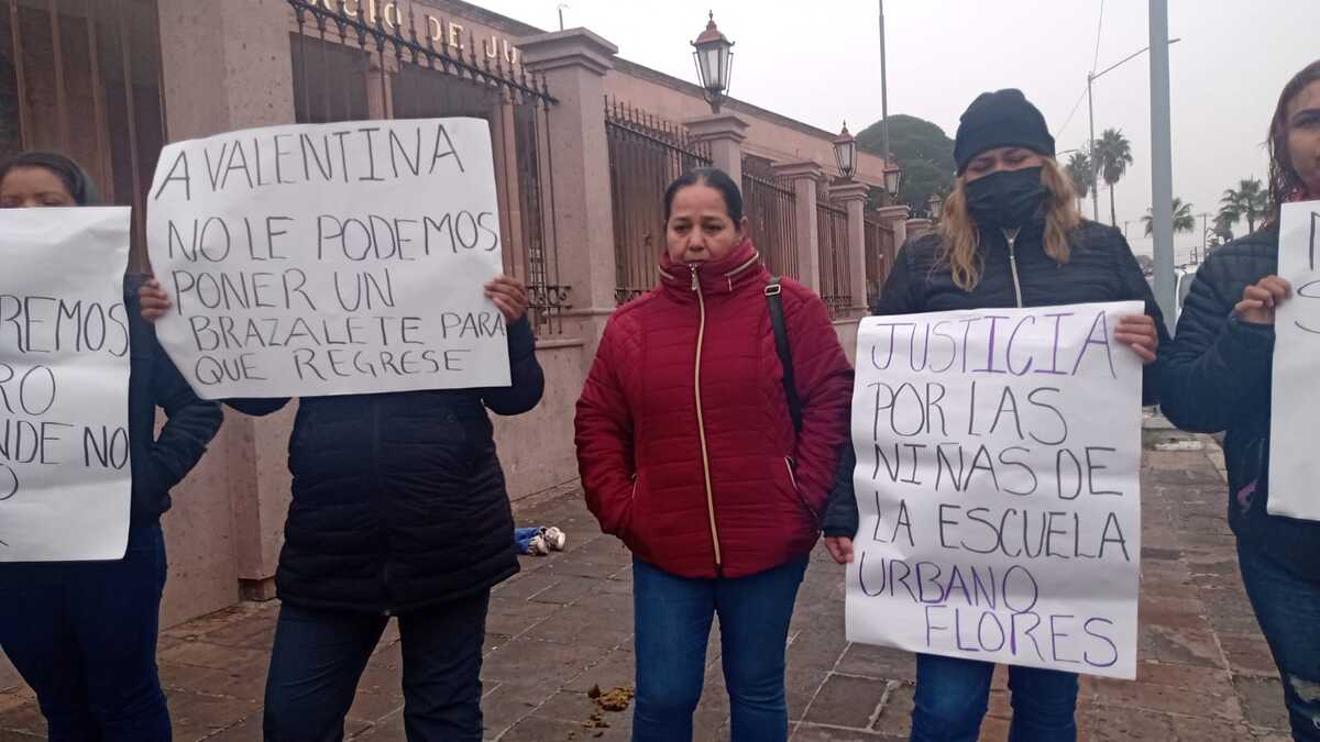 Familiares de victima de abuso se manifiestan ante el Poder Judicial