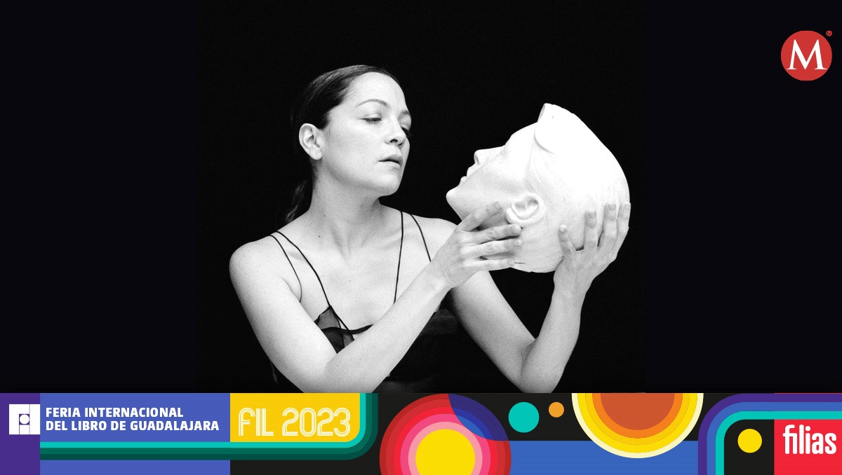 Natalia Lafourcade en la FIL de Guadalajara