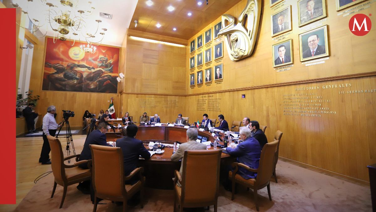 Reunión del Consejo Técnico del IMSS para discutir los avances en tratamientos de cáncer. | Especial