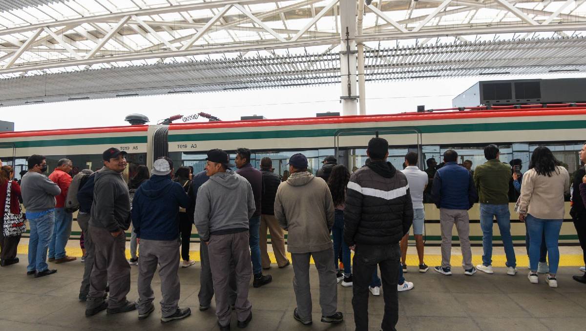 Pasajeros en el Tren Interurbano | (Cuartoscuro)