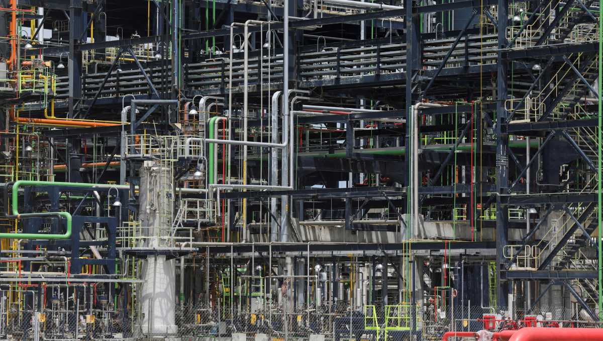 La CNH administra y supervisa asignaciones y contratos, para subir el valor de hidrocarburos en el largo plazo. | Reuters