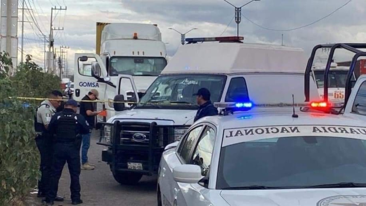 Localizan cadáver dentro de tráiler con reporte de robo en Puebla | Especial