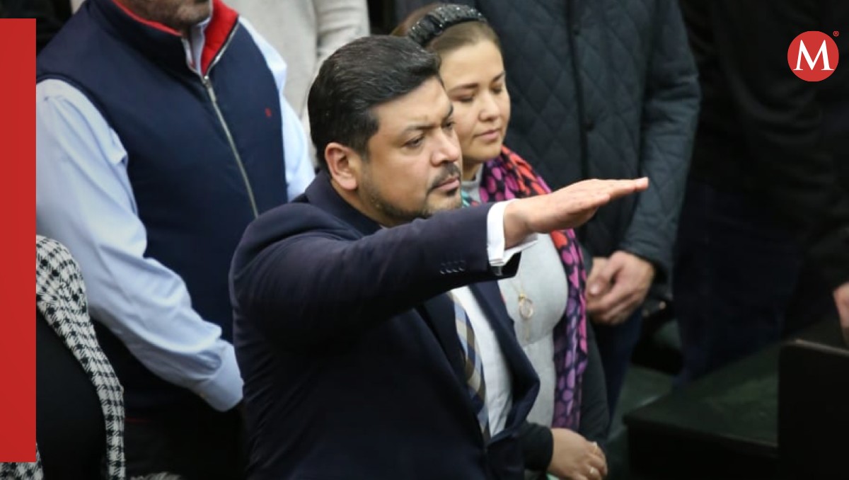 Luis Enrique Orozco rinde protesta ante el Congreso. Foto: Raúl Palacios