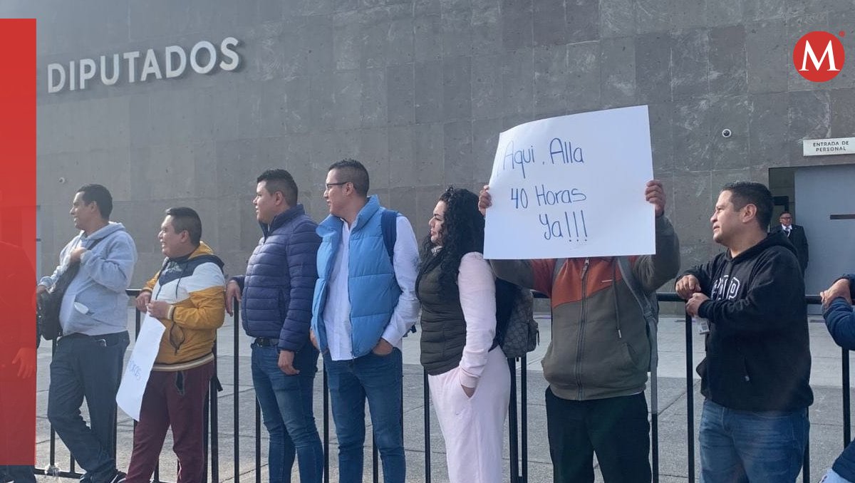 Los manifestantes bloquearon los accesos al palacio legislativo.| Fernando Damián