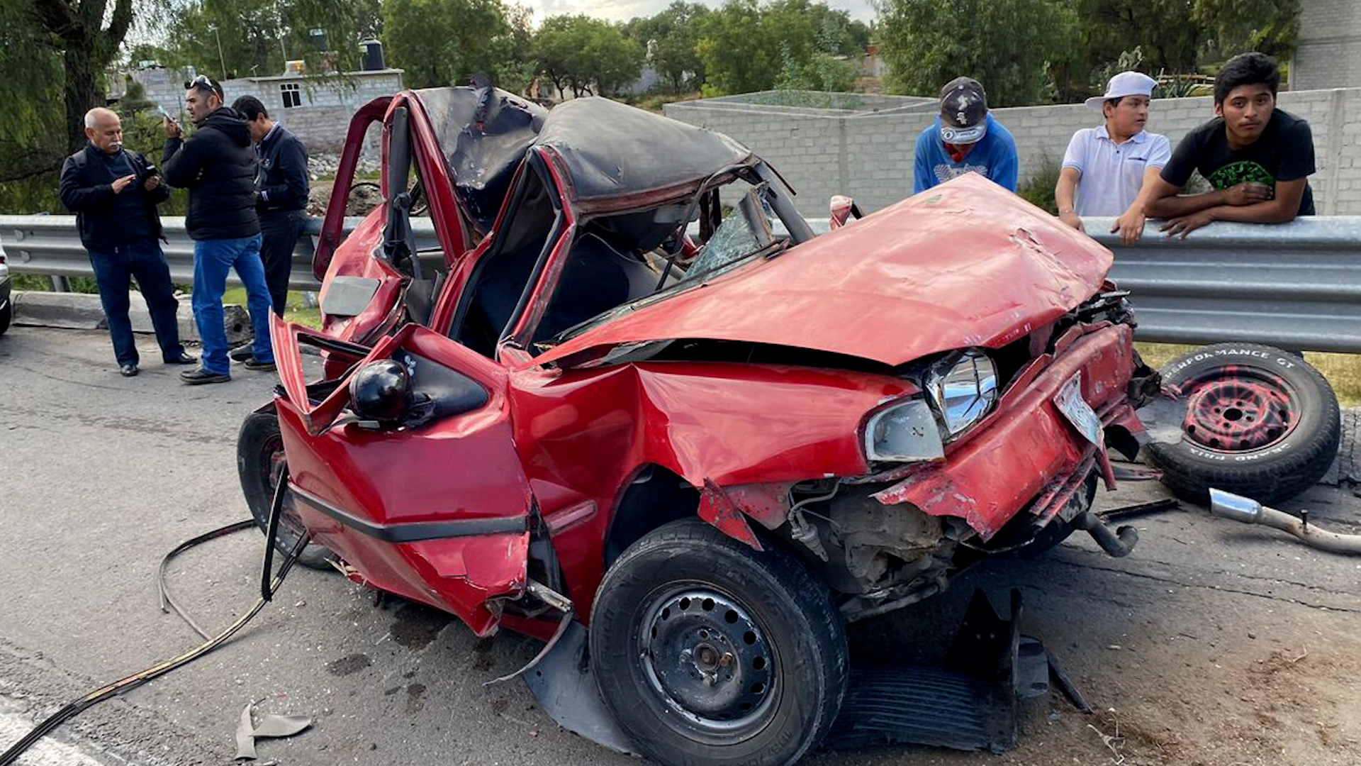 Tráiler embiste a cinco vehículos en la México-Pachuca; hay dos lesionados