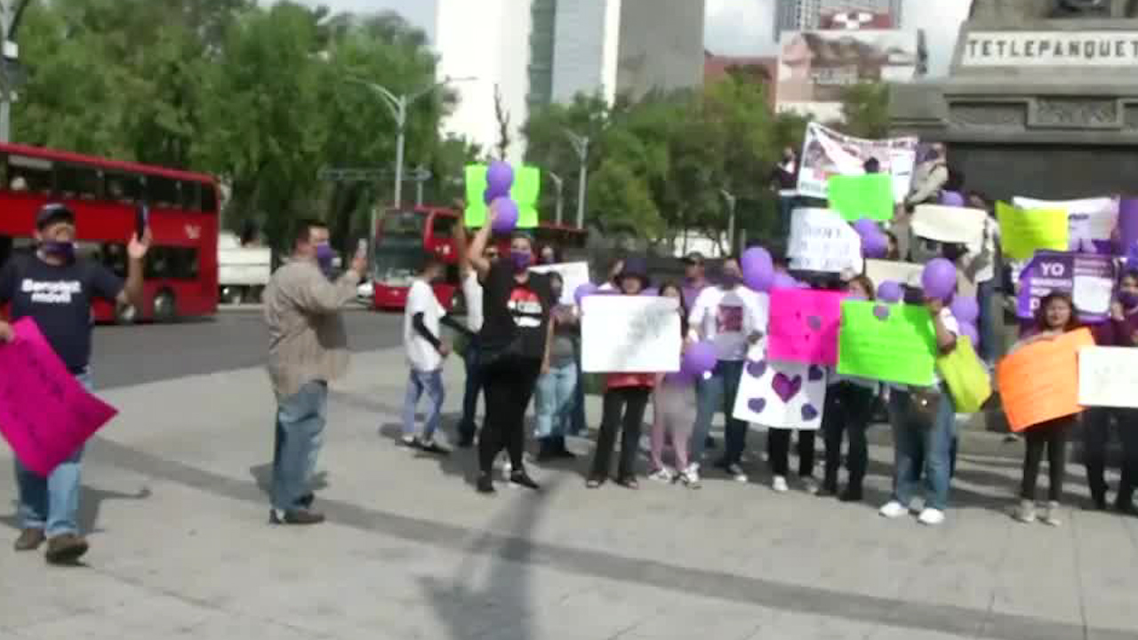 En CdMx, familiares de pacientes con fibrosis quística protestan por falta de medicamentos