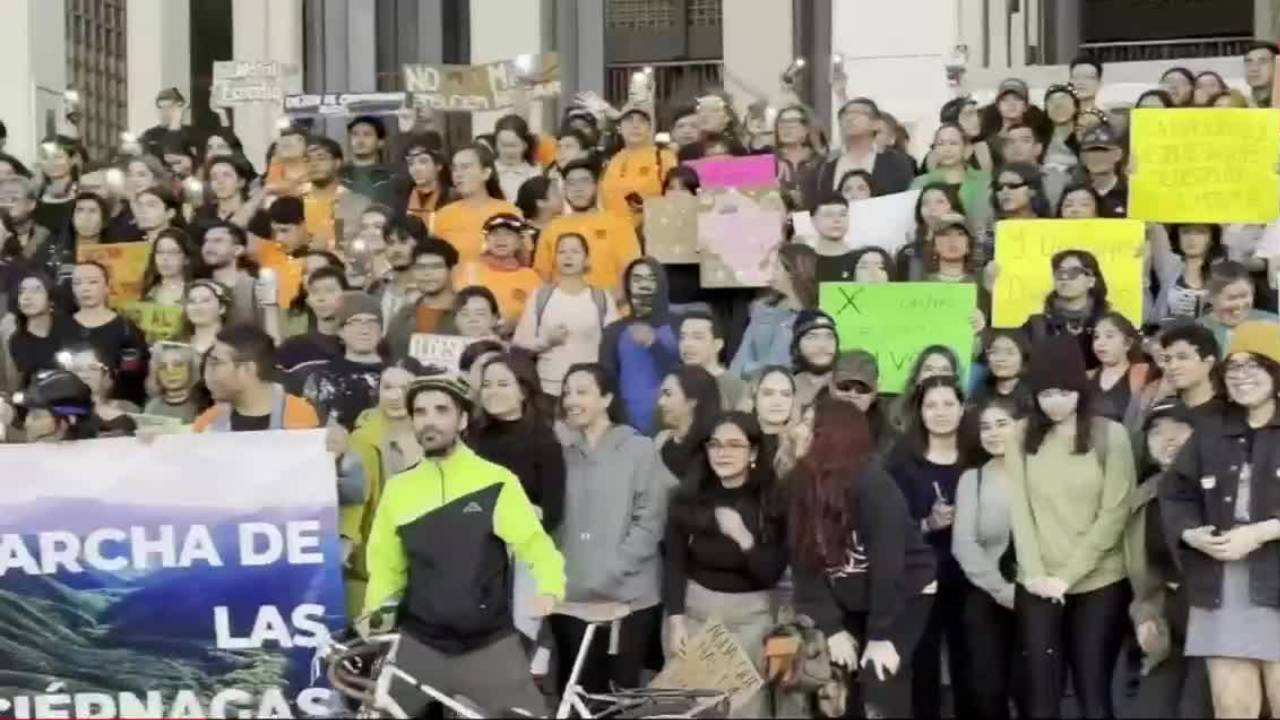 Realizan Marcha de las Luciérnagas en Hermosillo, Sonora para proteger santuario