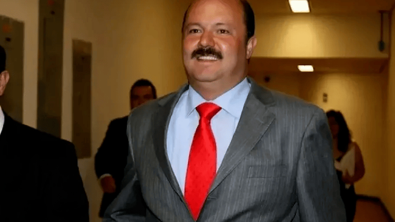 Desalojan de su audiencia a César Duarte tras disputa con jueza en Chihuahua