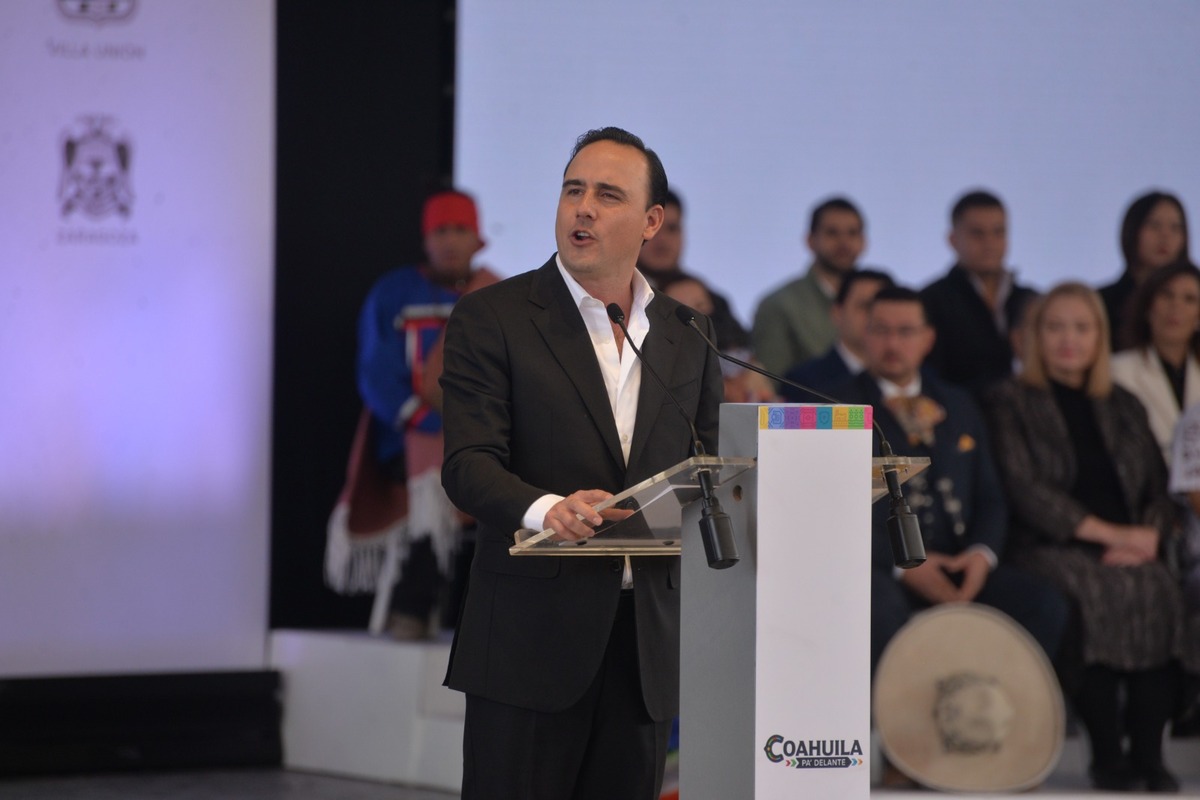 Manolo Jimémez da su primer mensaje como gobernador de Coahuila. | Daniel Santiago