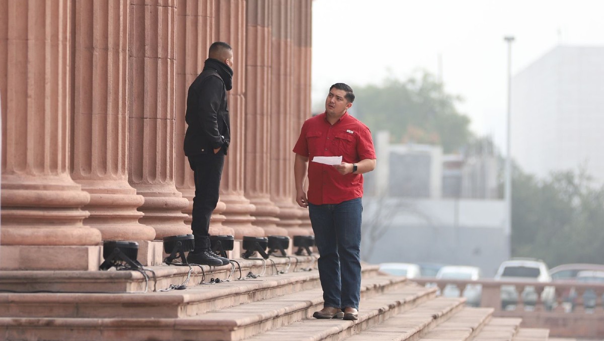 Ninguna de las puertas del Palacio de Gobierno de NL han sido abiertas al público. | Jorge López.