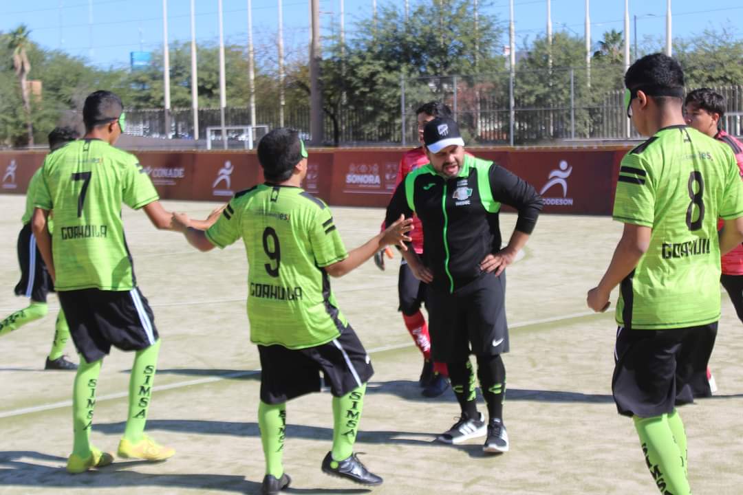 Guillermo comenzó a entrenar al equipo por invitación del fundador, Gerardo Sotelo. (Especial)