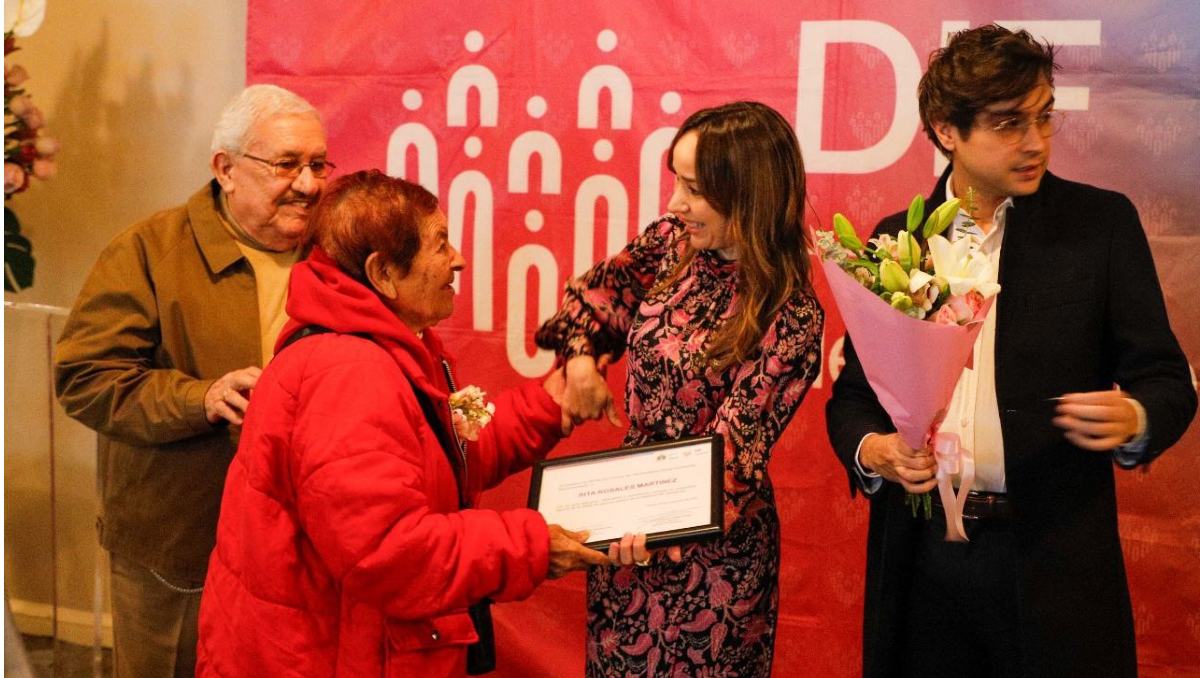 Marilú García de Colosio en homenaje a jubilados de DIF Monterrey | Especial