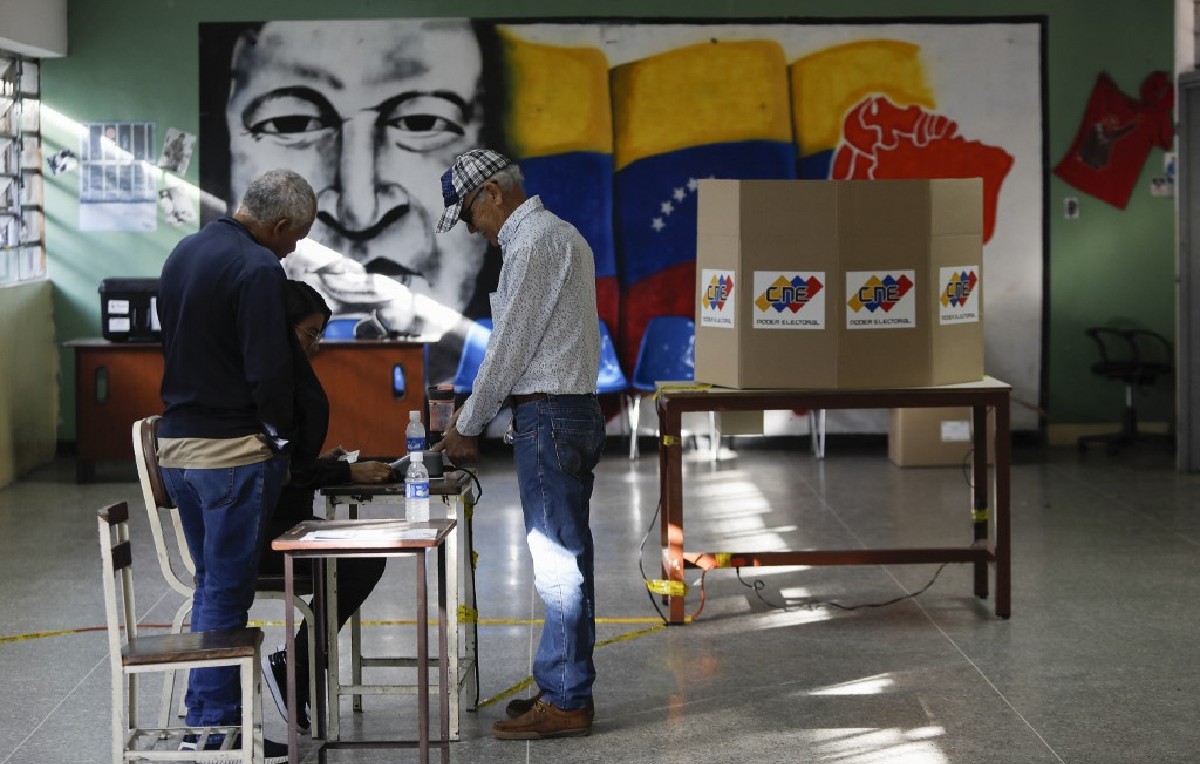 Venezuela vota referendo sobre Guyana (AFP)