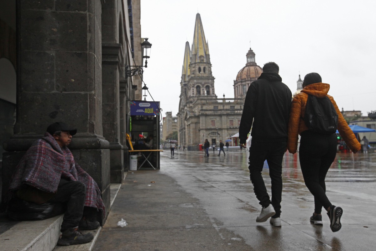 Guadalajara ofrecerá albergue y comida durante operativo invernal (Fernando Carranza)