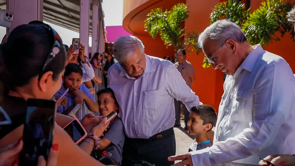 Rocha Moya inaugura junto con AMLO el CRIT Teletón Mazatlán
