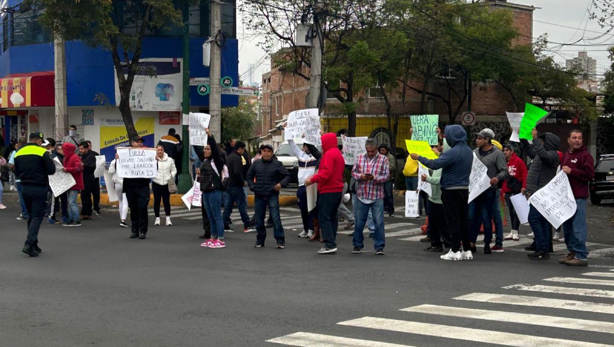 Transportistas protestan en avenida Centenario esquina Los Arcos de Colinas del Sur | Ramón Ramírez