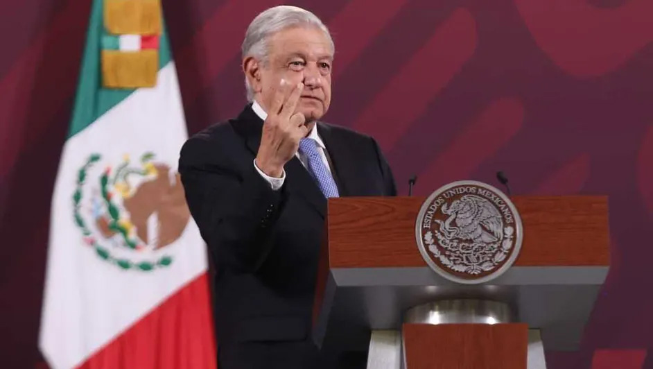AMLO celebra que Ken Salazar reconozca que armas de narcos vienen de EU