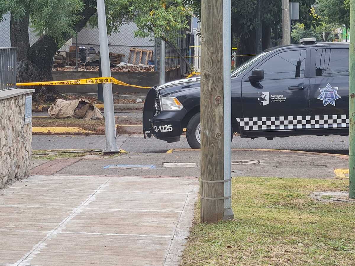 El cuerpo fue localizado a unos metros de la Glorieta La Minerva. (Juan Munguía)