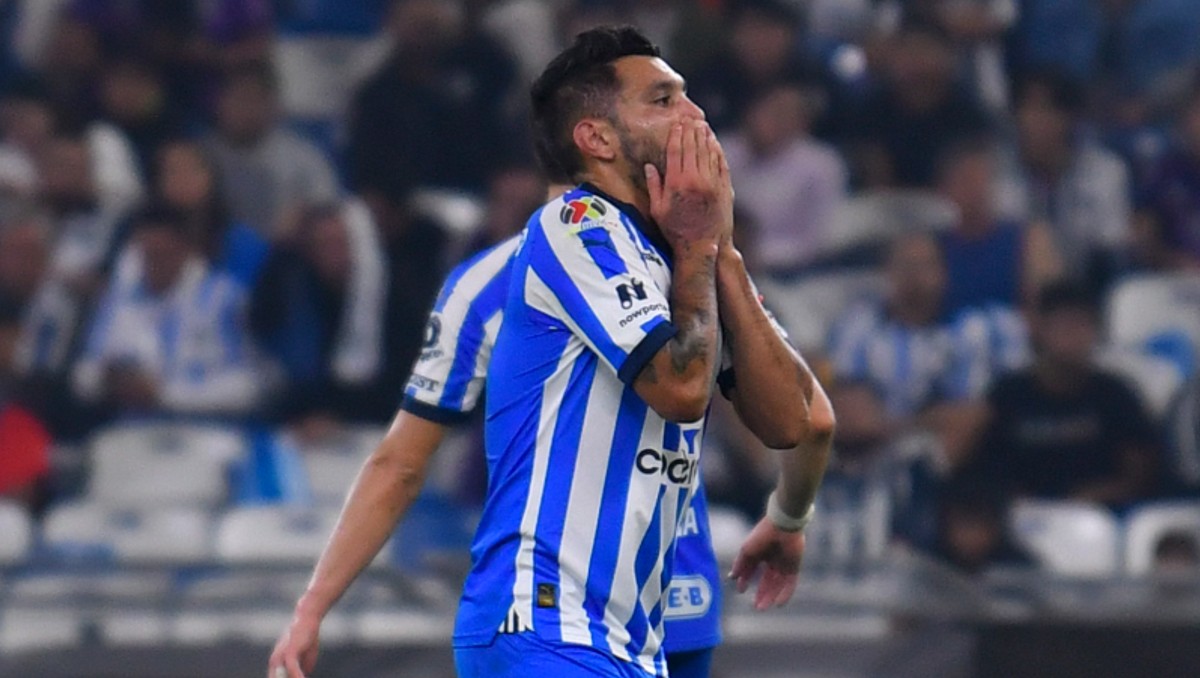 Tecatito se perderá inicio del Clausura 2024 con Rayados por lesión (Imago7)