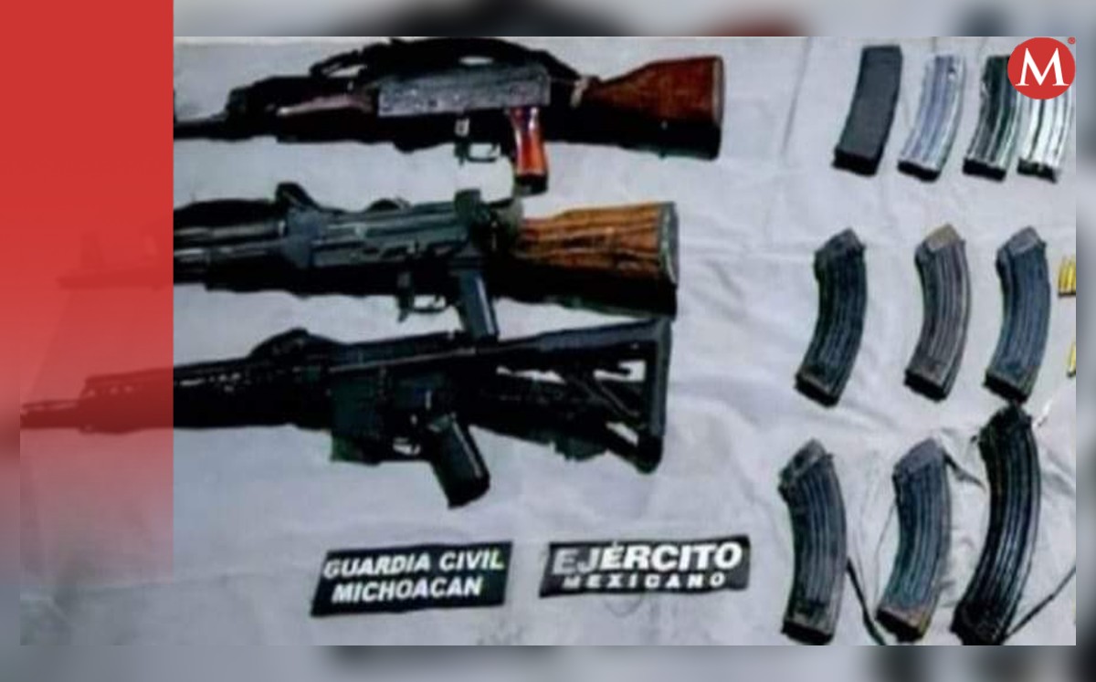 SSP decomisa armas tras rescate de hombres secuestrados en Michoacán. | Foto: MILENIO