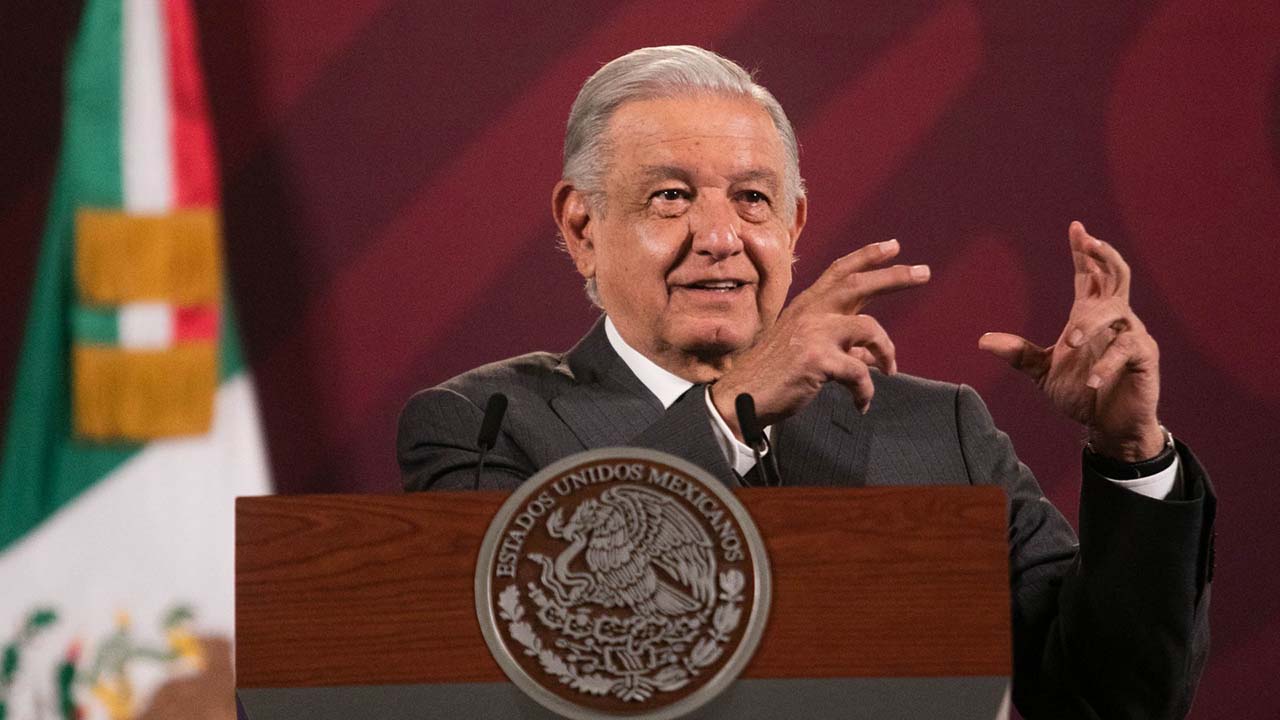 “Está muy activo el ministro Laynez, está bateando arriba de 300”: AMLO