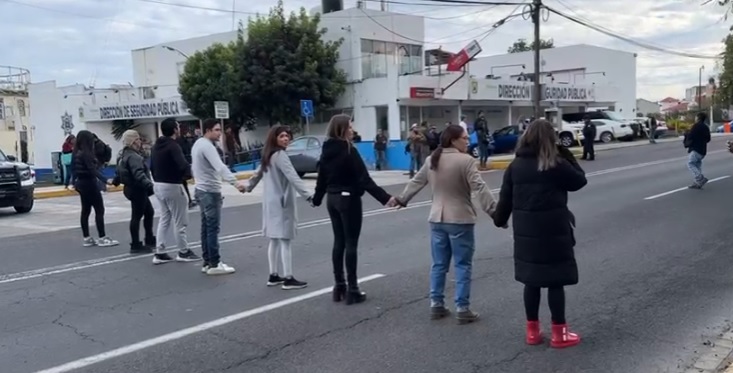 Protestaron familiares de la víctima.| (Mario C.)