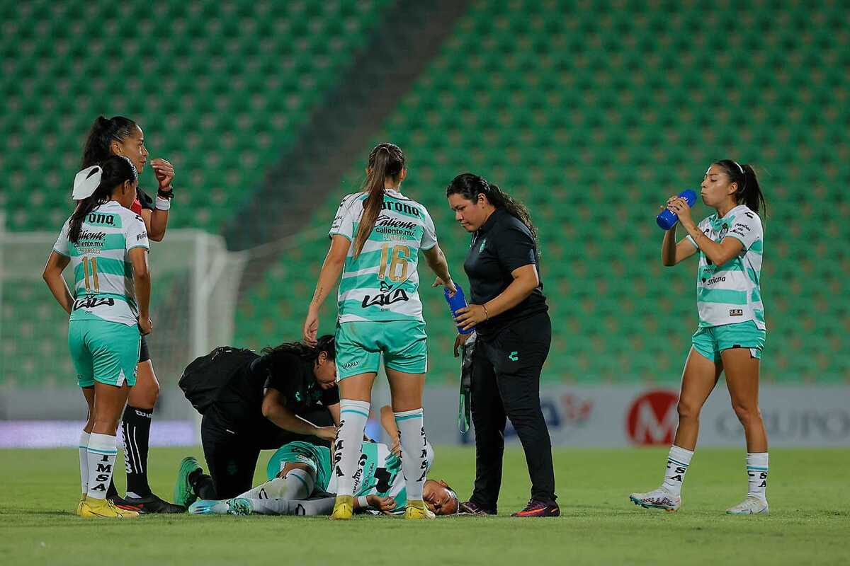 Santos Laguna dio a conocer la baja de cuatro integrantes. (Manuel Guadarrama)