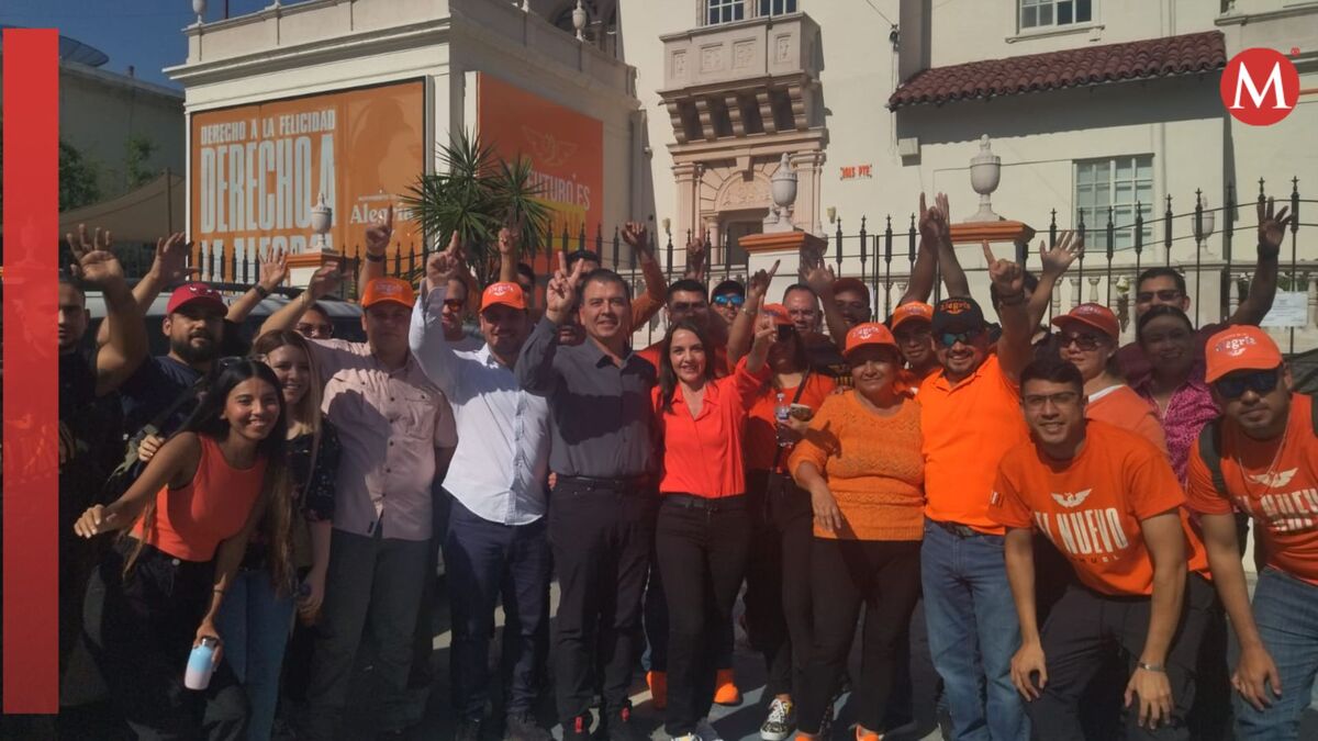 Eugenio Montiel Amoroso durante el registro a precandidatura a diputación local distrito 1 | César Cubero
