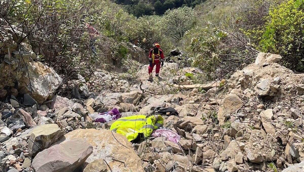 La camioneta cayó a la altura del kilómetro 11 de la carretera a Maconí. | Especial