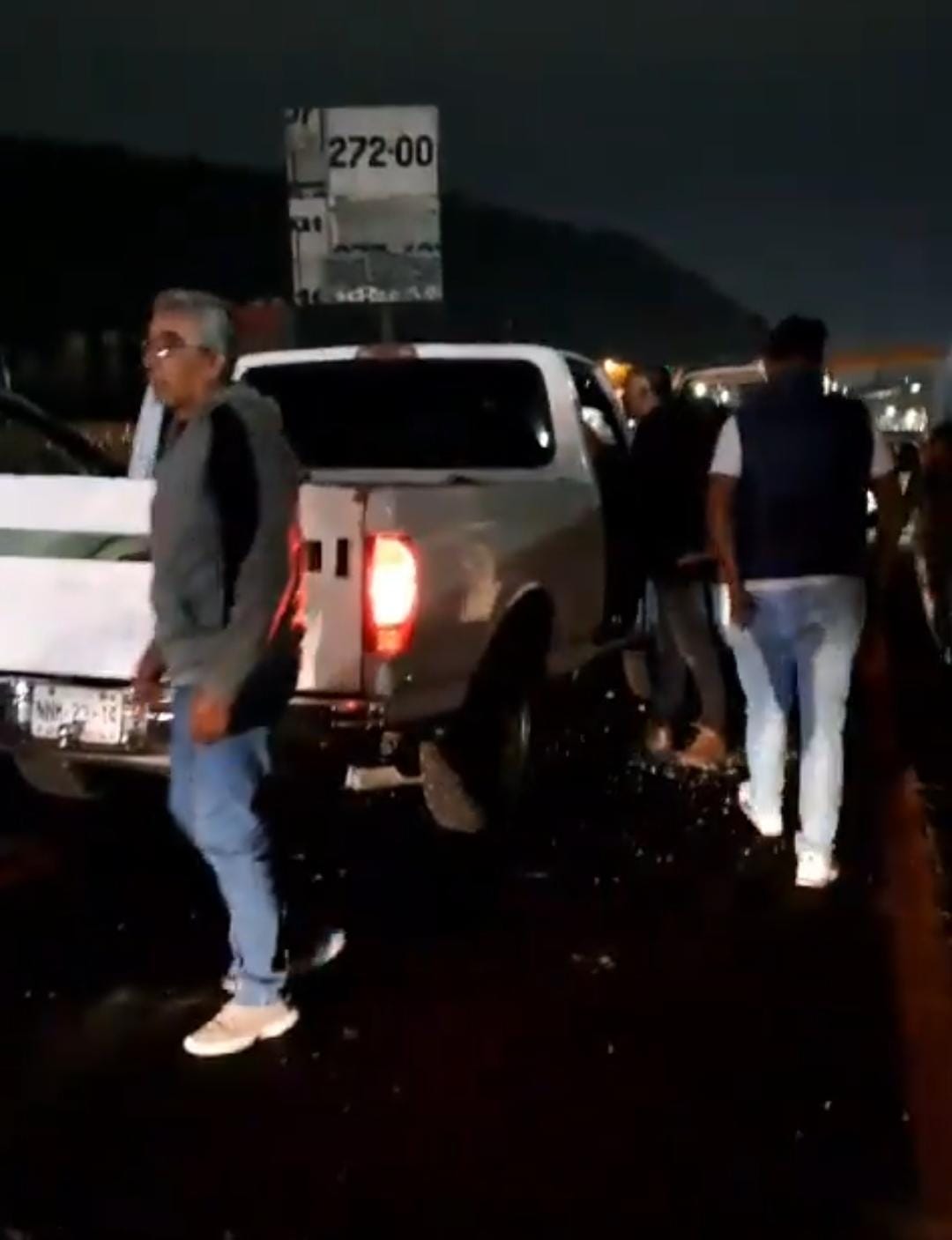 Caravana de peregrinos en embestida en la México-Puebla