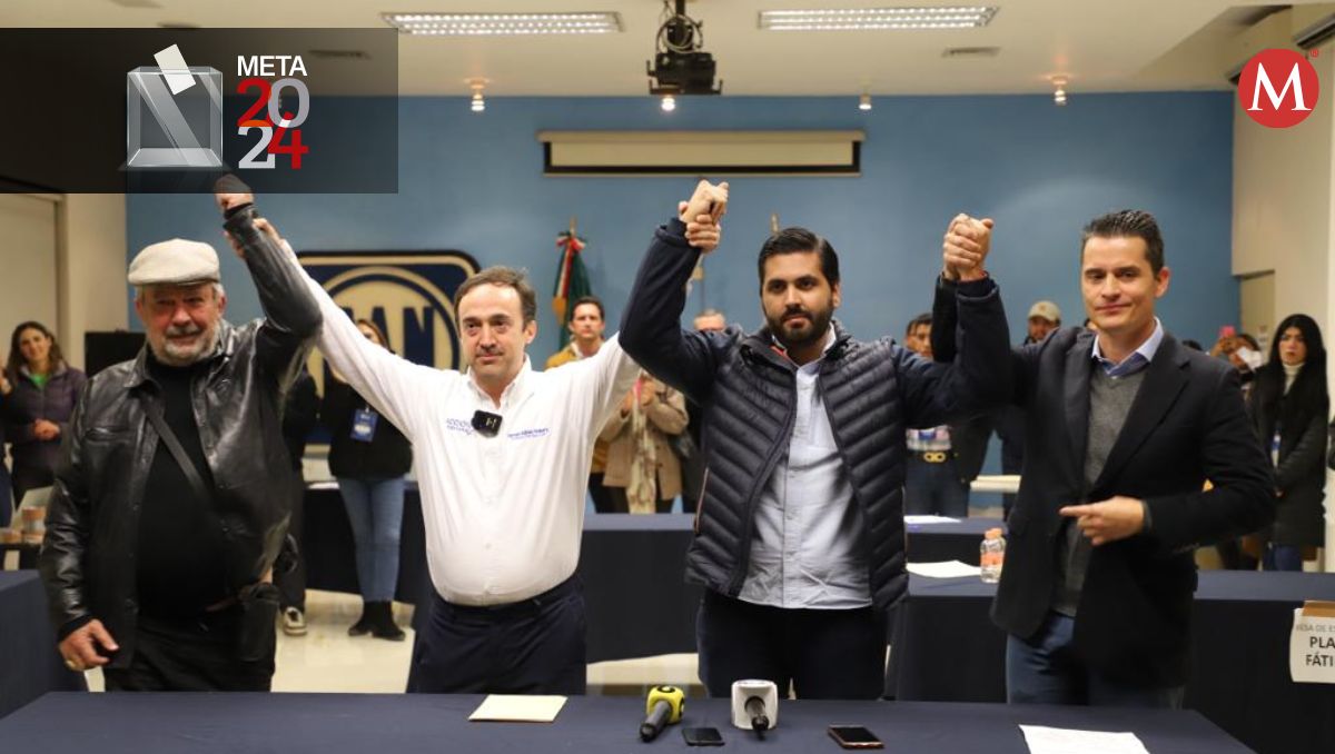 Hernán Salinas, Juan Pablo Castuera y Fernando Margáin Sada levantaron el brazo de Mauricio Fernández tras el conteo de votos | Roberto Alanís
