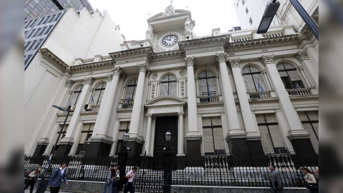 Milei reiteró en campaña que “el cierre del Banco Central de la República Argentina no es un tema sujeto a negociación”. | Reuters