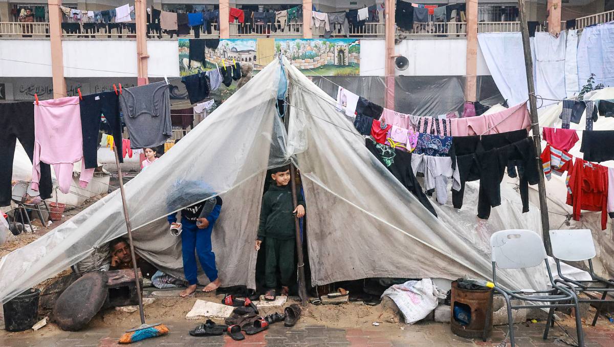 Civiles desplazados en Gaza instalan campamentos | AFP