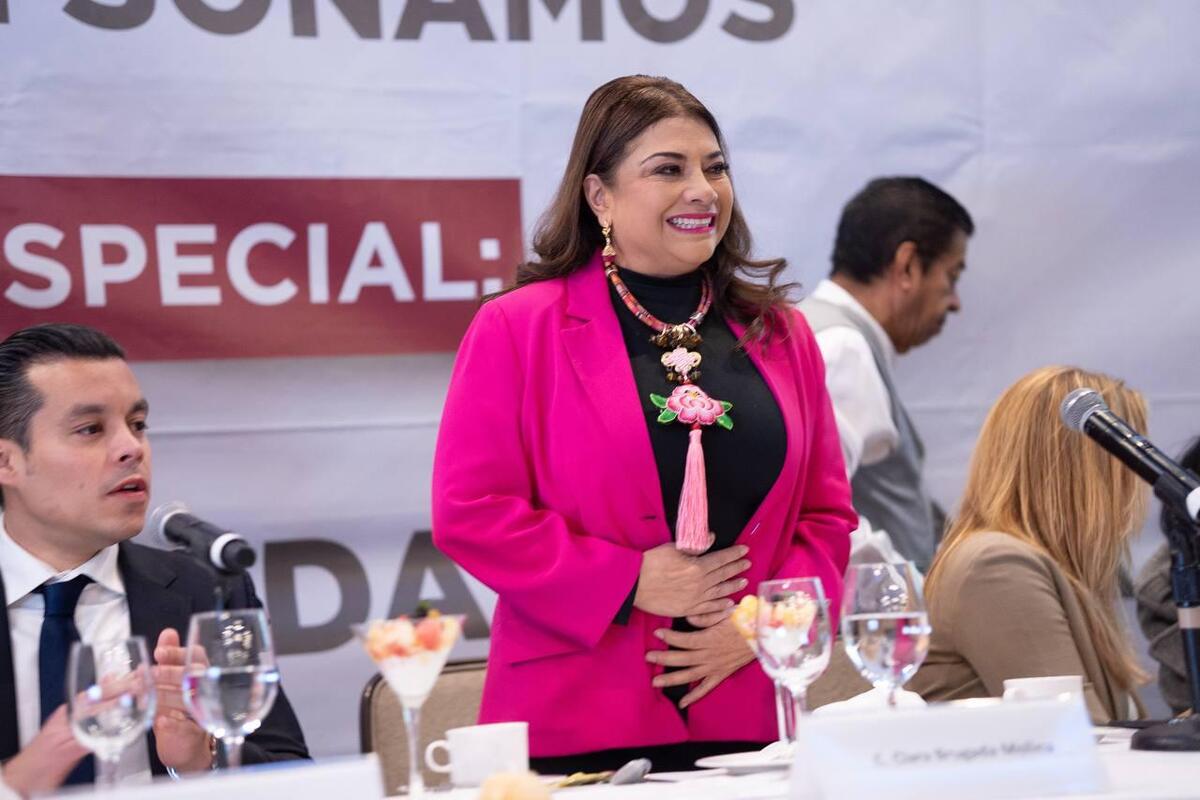 Clara Brugada se reúne con empresarios.