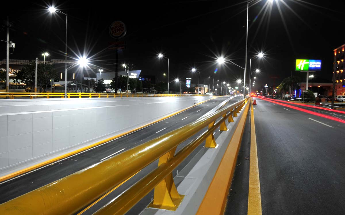 De igual manera se instalaron cámaras fijas que aportan a la seguridad. (Roberto Amaya)